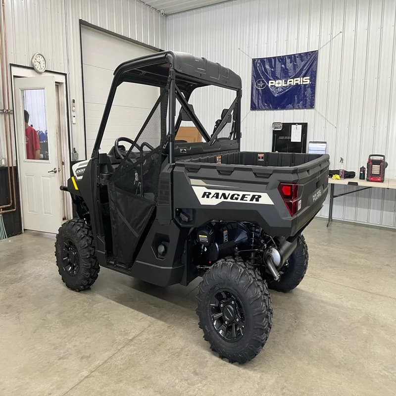 VENTE EN GROS Polaris Ranger 1000D Diesel 4 temps Automatique 4x4 Véhicule utilitaire