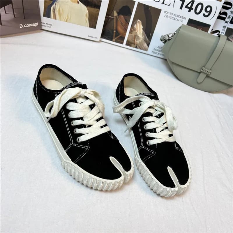 Nouvelles chaussures en toile pour femmes, style japonais, à bout fendu, décontractées, confortables