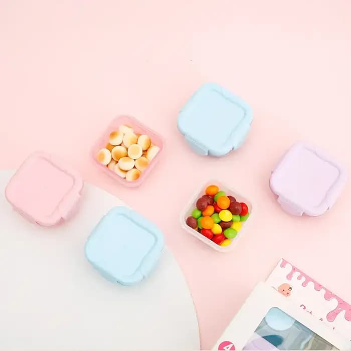 Petits récipients en plastique pour la cuisine et la maison