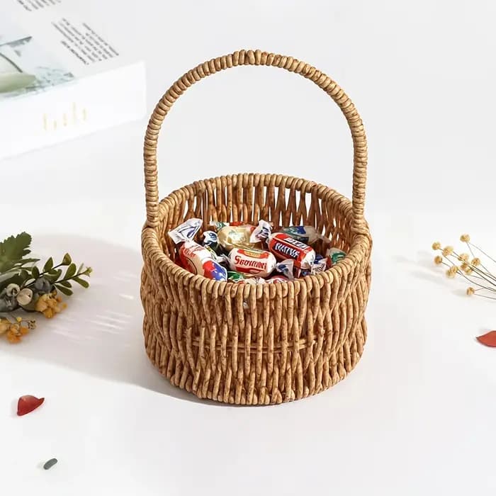 Mini panier tissé en rotin