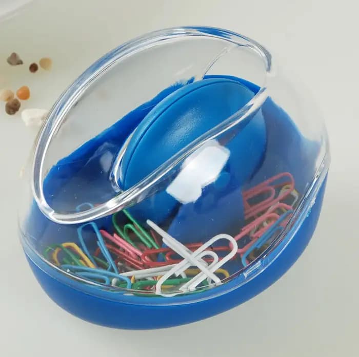 Boîte à clip magnétique pour siège de bureau