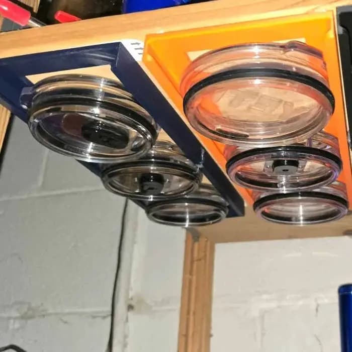 Organisateur de couvercles de gobelets sous l'armoire