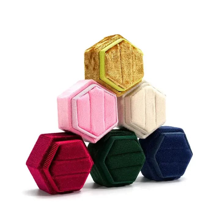 Boîte à matiques hexagonale en velours pour mariage