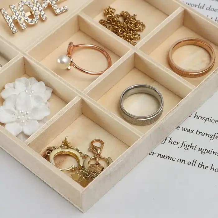 Palette d'affichage de bijoux en bois