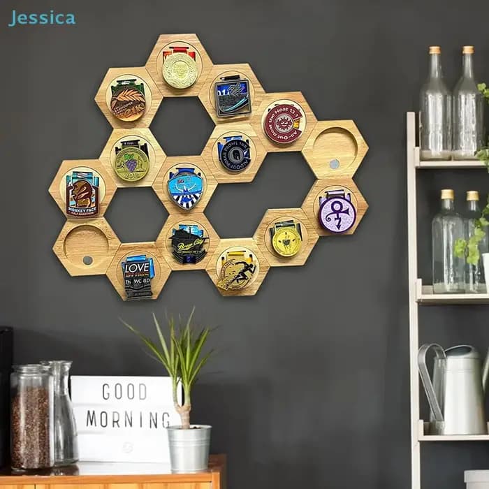 ♥ Présentoirs hexagonaux en bois | Organisateurs muraux modulaires pour médailles