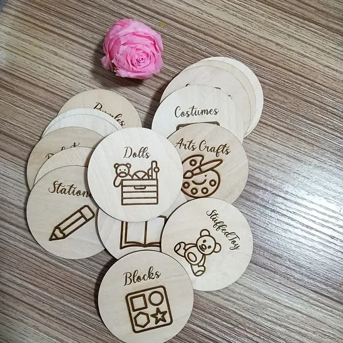 Étiquettes de rangement en bois pour la décoration de la chambre d'enfant