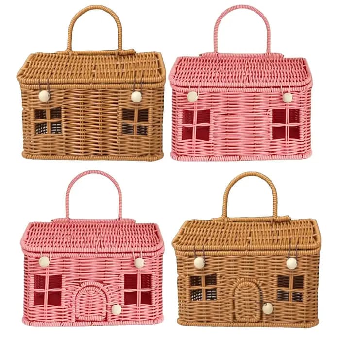 Panier en rotin en forme de maison avec couvercle