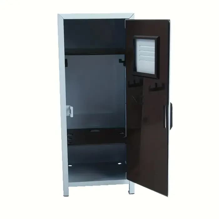Petite armoire de bureau en métal rose lavande