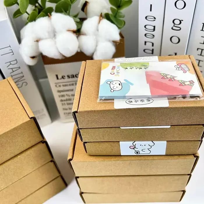 Boîte-cadeau en papier Kraft