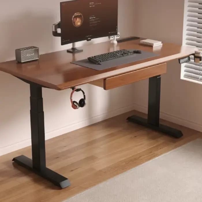 Grand tiroir sous le bureau