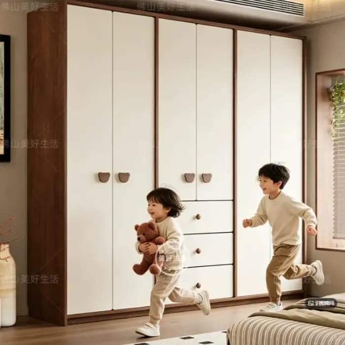 Armoire bibliothèque mignonne en bois massif