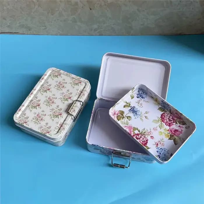 Boîte de rangement en métal vintage avec couvercle