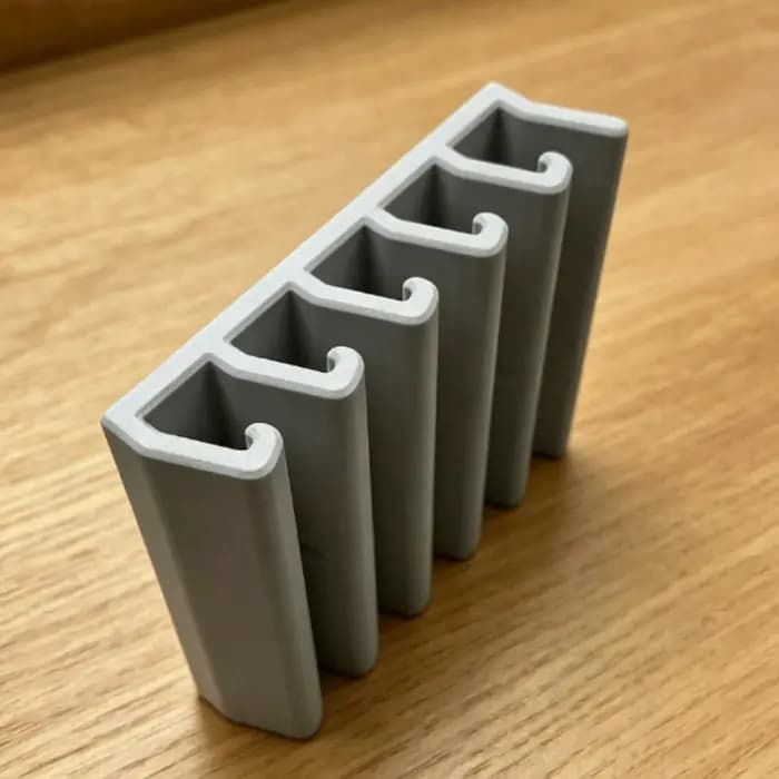 Support mural multi-emplacements robuste pour couvercles de cuisine