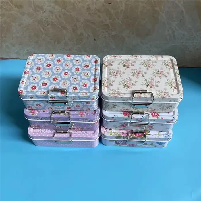 Boîte de rangement en métal vintage avec couvercle