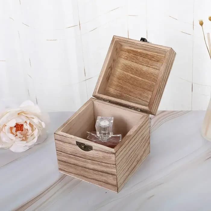 Boîte de rangement artisanale en bois pour l'école et le camping
