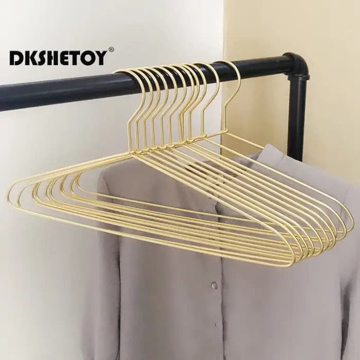 Cintres en métal délicat, argent, or, léger et robuste, pour suspendre des chemises, des T-Shirts et