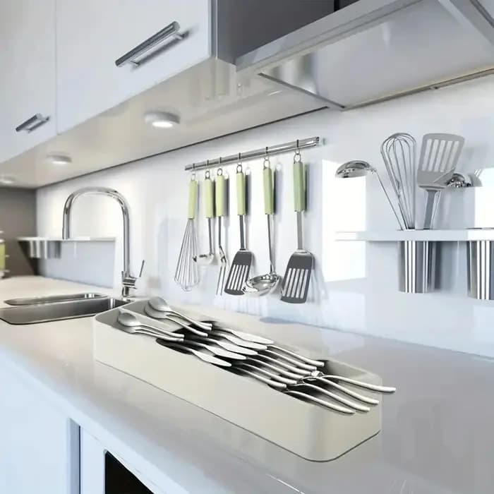 Plateau de rangement multifonctionnel pour couverts