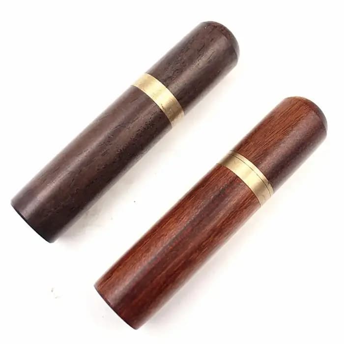 Boîte de rangement pour aiguilles à coudre et outils de couture