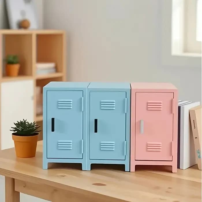 Petite armoire de bureau en métal rose lavande