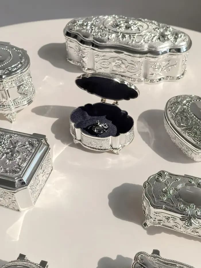 Boîte à bijoux vintage européenne LIVETAI en métal