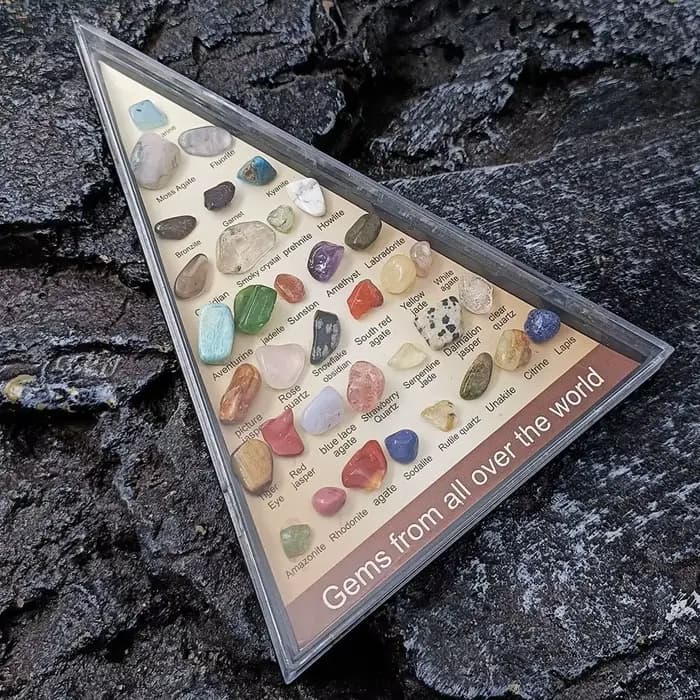 Échantillons de minerai de quartz du monde