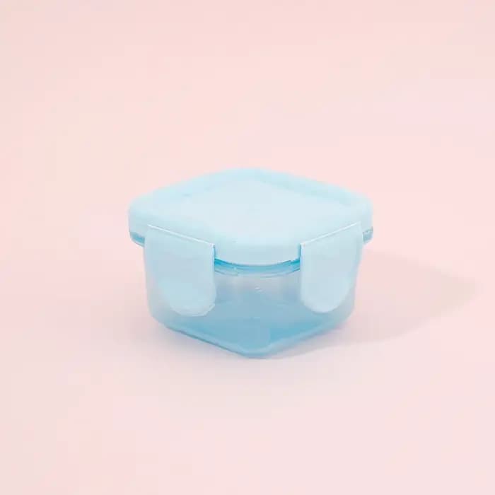 Petits récipients en plastique pour la cuisine et la maison