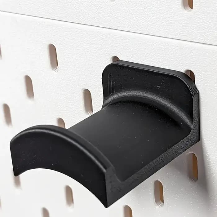 Étagère murale suspendue pour casque
