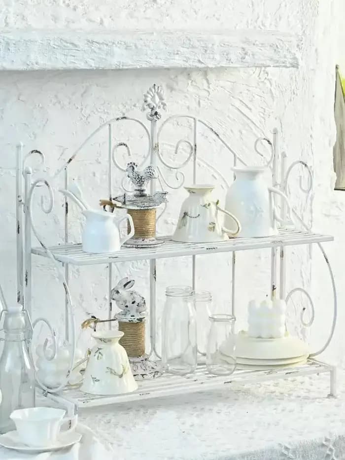 Étagère de jardin vintage en métal blanc