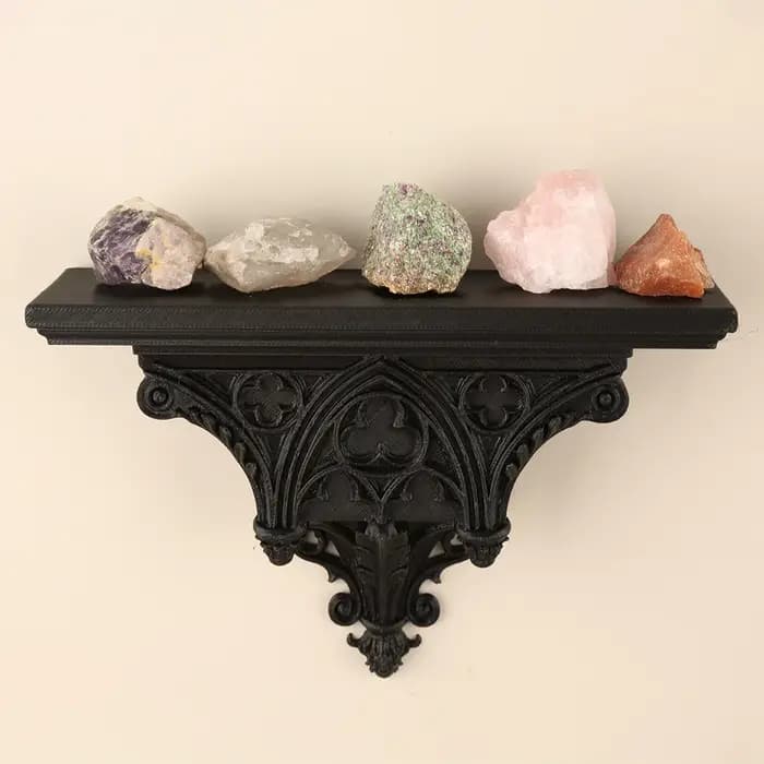 Étagère murale sculptée de style gothique pour la décoration