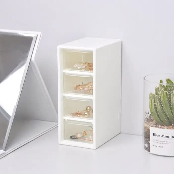Boîte de rangement de cosmétiques de bureau blanche