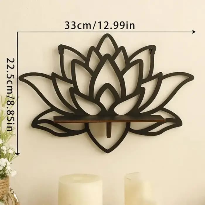 Étagère d en bois sculpté à fleurs