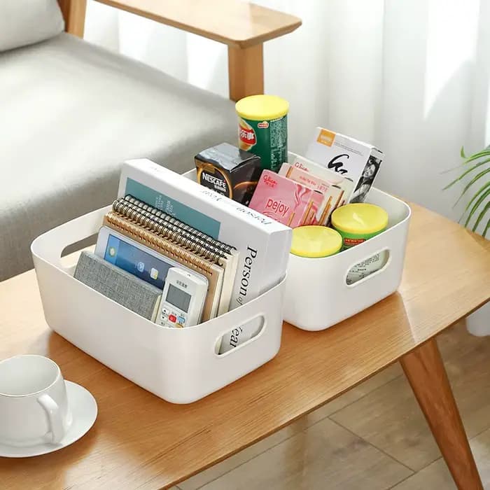 Panier de rangement, articles divers de bureau domestique