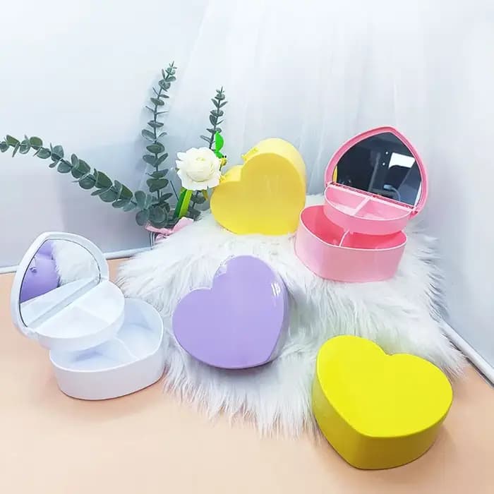 Miroir en forme de coeur bureau