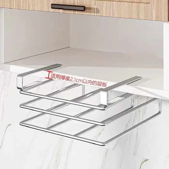 Support de rangement suspendu sous armoire pour planches à découper