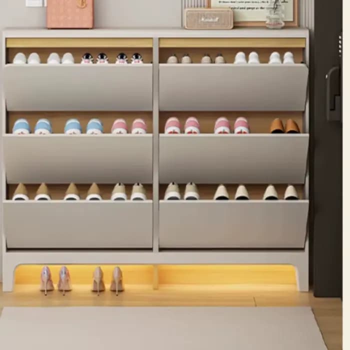 Meuble à chaussures d'angle étroit en bois avec portes