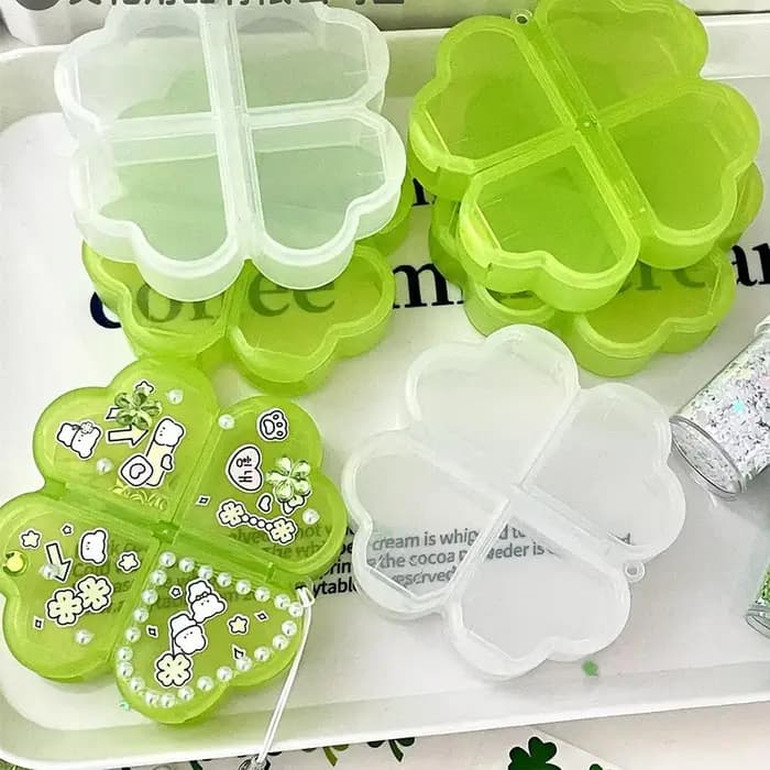 Boîte de rangement trèfle à quatre feuilles, 4 grilles, conteneur de médicaments, boîte à pilules, trèfle porte-bonheur, bricolage INS, Mini organisateur de Scrapbook en plastique Durable