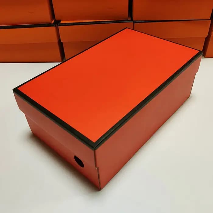 Boîtes à chaussures en carton orange