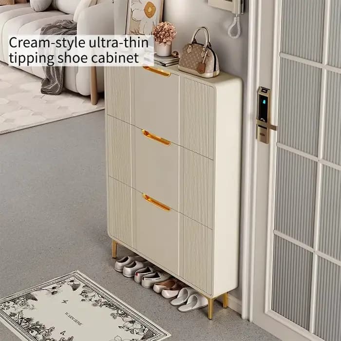 Meuble à chaussures peu encombrant en métal