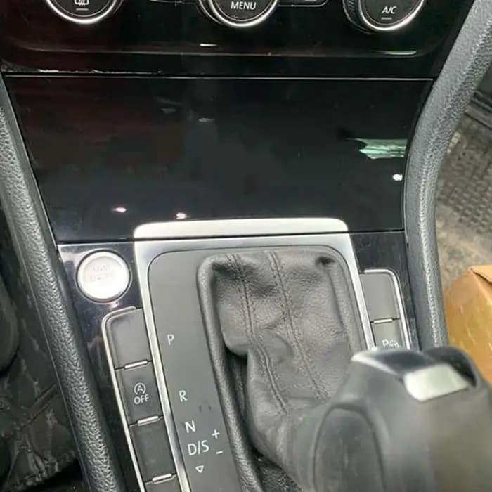 Couvercle de boîte de rangement pour console centrale de voiture