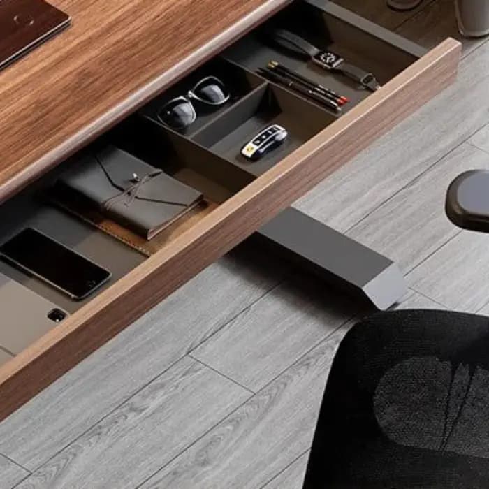 Tiroir caché sous le bureau avec séparateur en bois