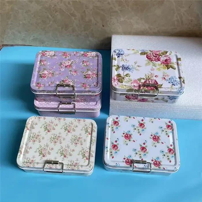 Boîte de rangement en métal vintage avec couvercle