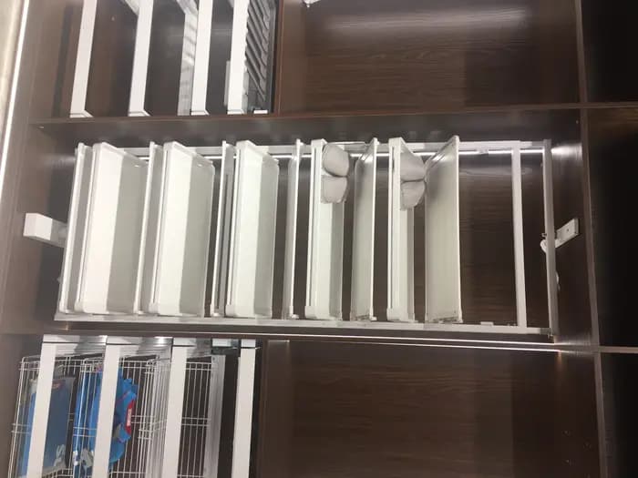 Armoire à chaussures en bois