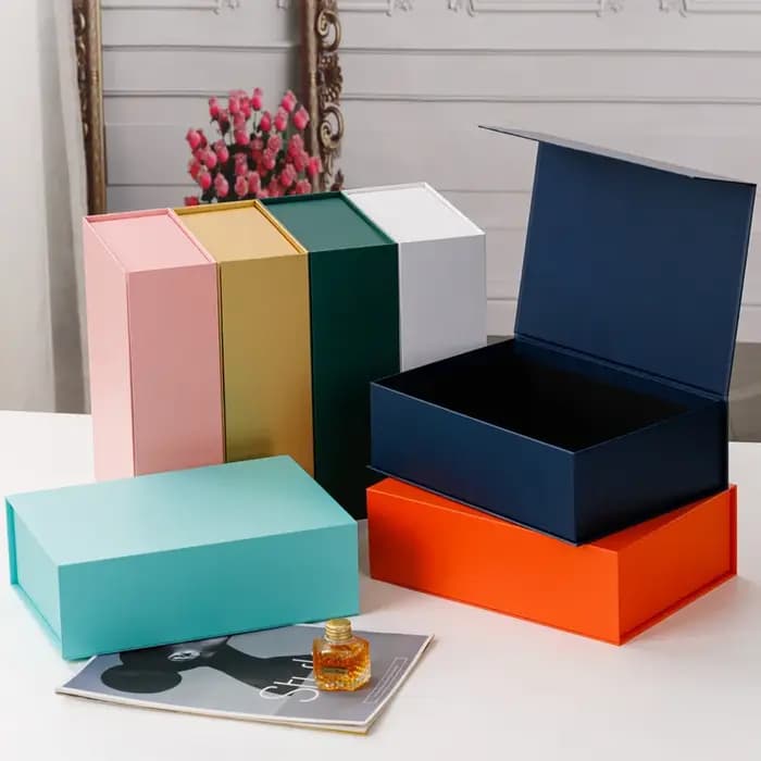 1 ensemble de boîtes cadeaux en carton avec couvercle magnétique