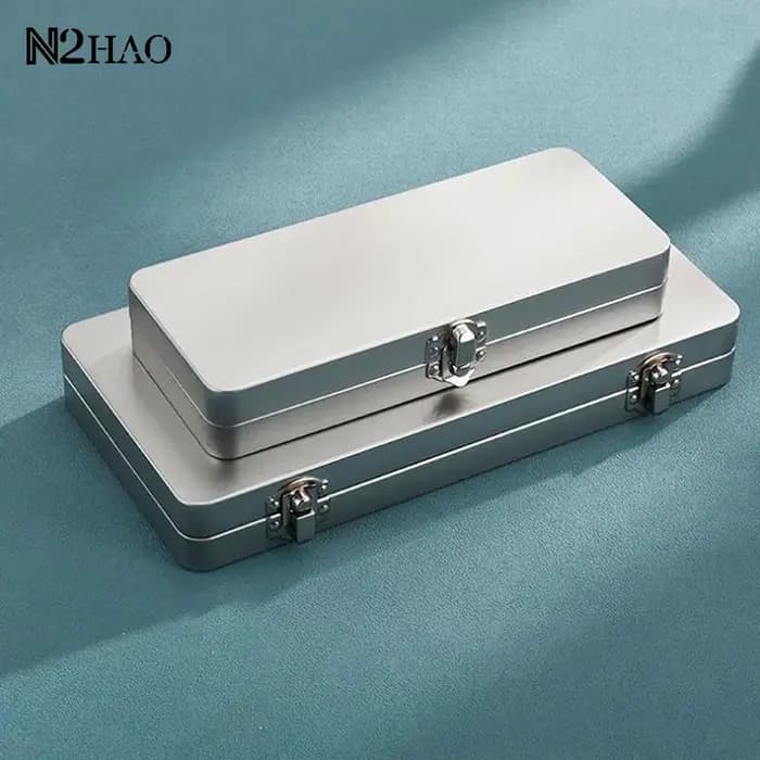 Boîte rectangulaire en métal gris argenté Durable avec couvercle