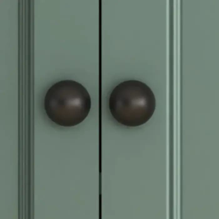 Armoire métallique étroite à rail cannelé pour salon