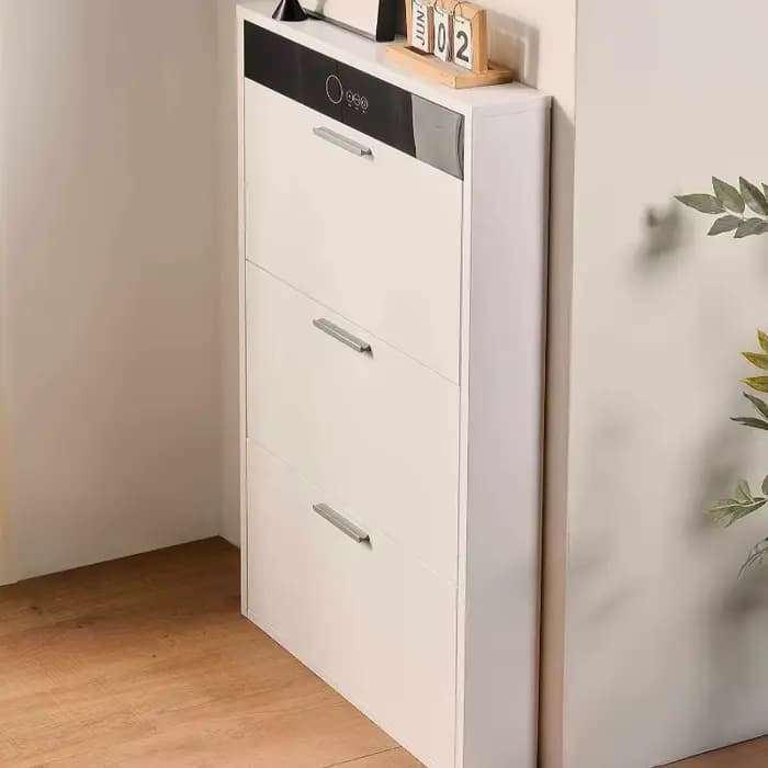 Meubles de rangement pour chaussures : étagères de balcon