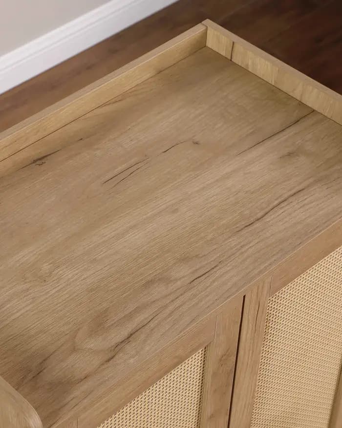 Armoire à chaussures avec portes en rotin