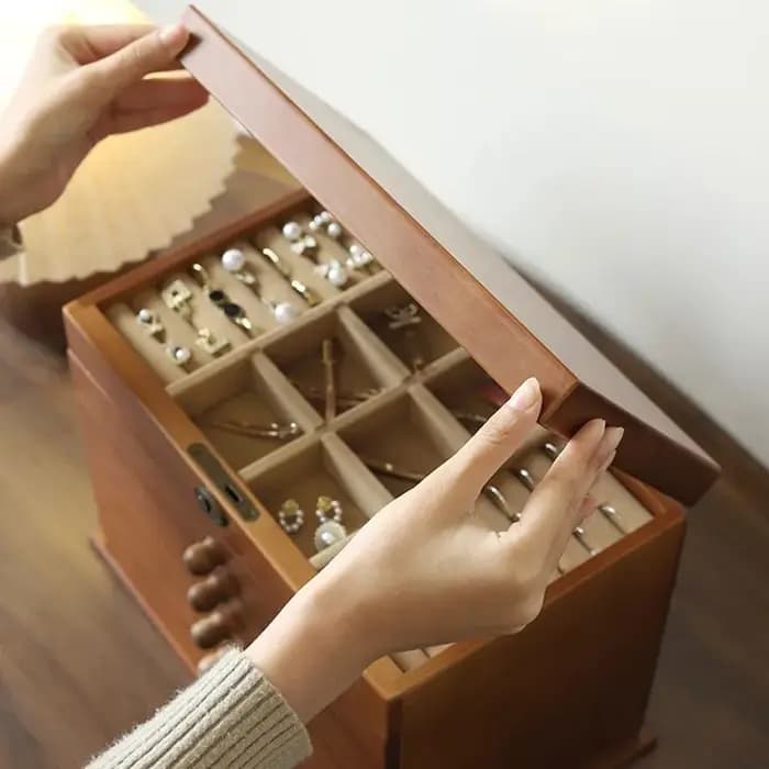 Boîte de présentation de bijoux en bois massif