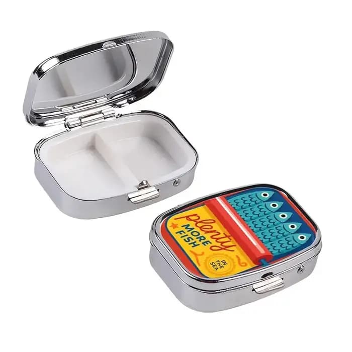 1 boîte à pilules vintage en métal sur le thème des sardines