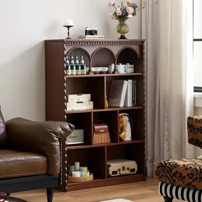 Armoires sur pied françaises vintage en bois